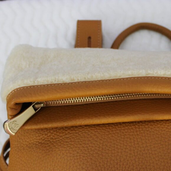 GiGi New York Foldover Backpack Tote Tan Pebbled Leather with Shearling Trim NWO - Picture 4 of 9